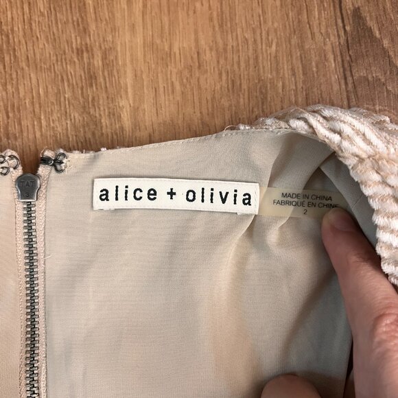 Alice + Olivia Beige Rania Wrap Style Mid-Length Pleated Cocktail Dress Sz 2 - Picture 10 of 15